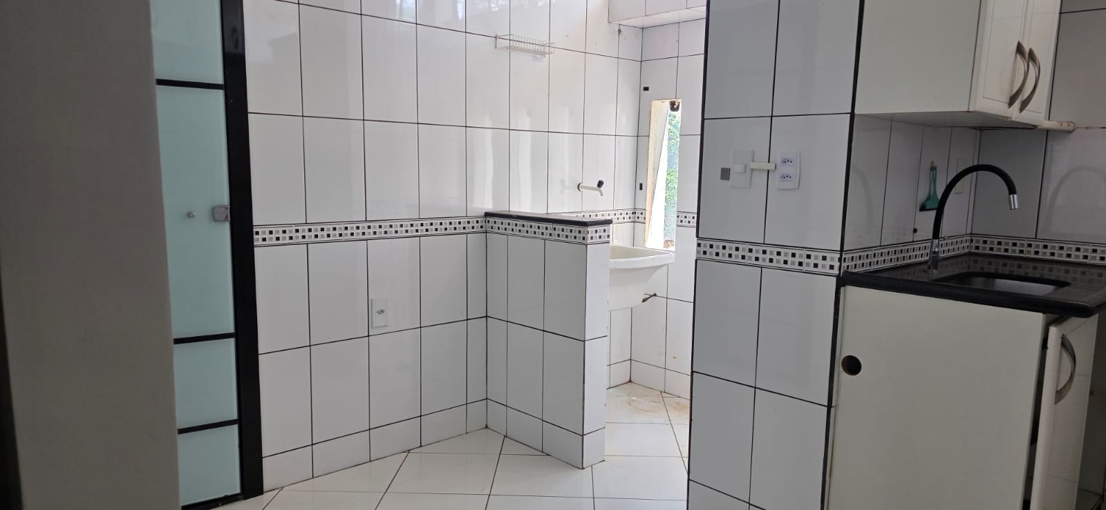 Apartamento espaçoso e bem localizado na Asa Norte